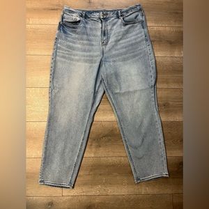 American eagle mom jeans